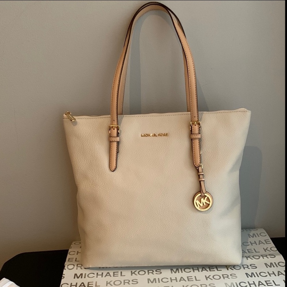 Michael Kors Jet Set Tote